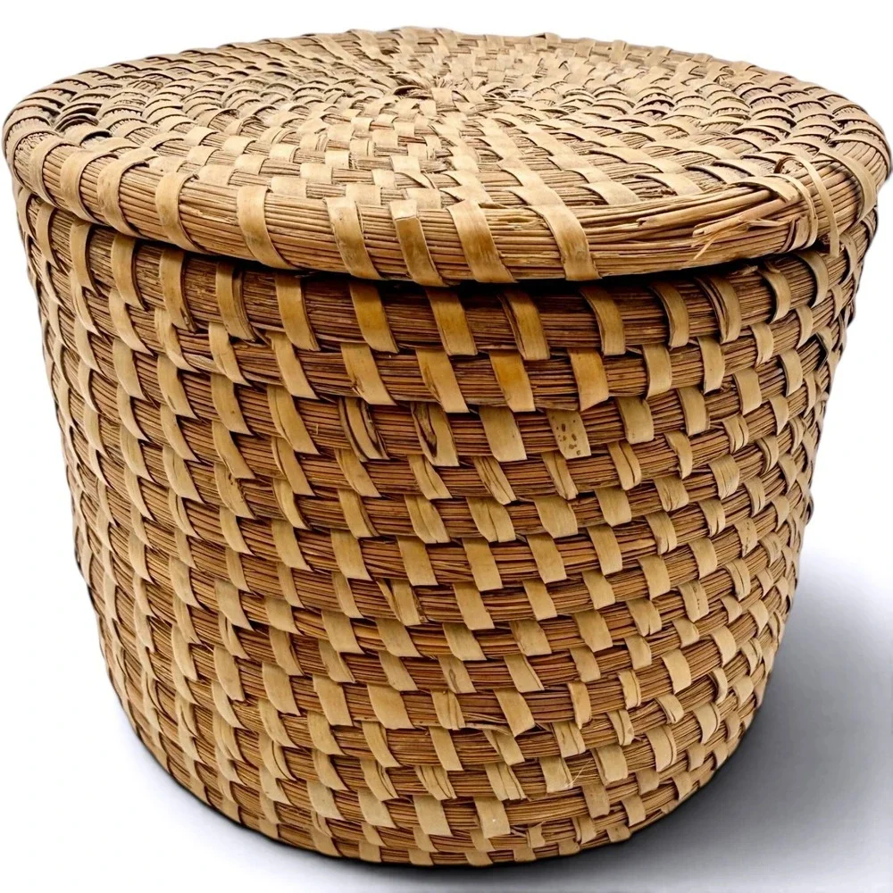 Vintage Coiled Pine Needle Basket With Lid Handwoven Round Folk Art Cottage 7.5